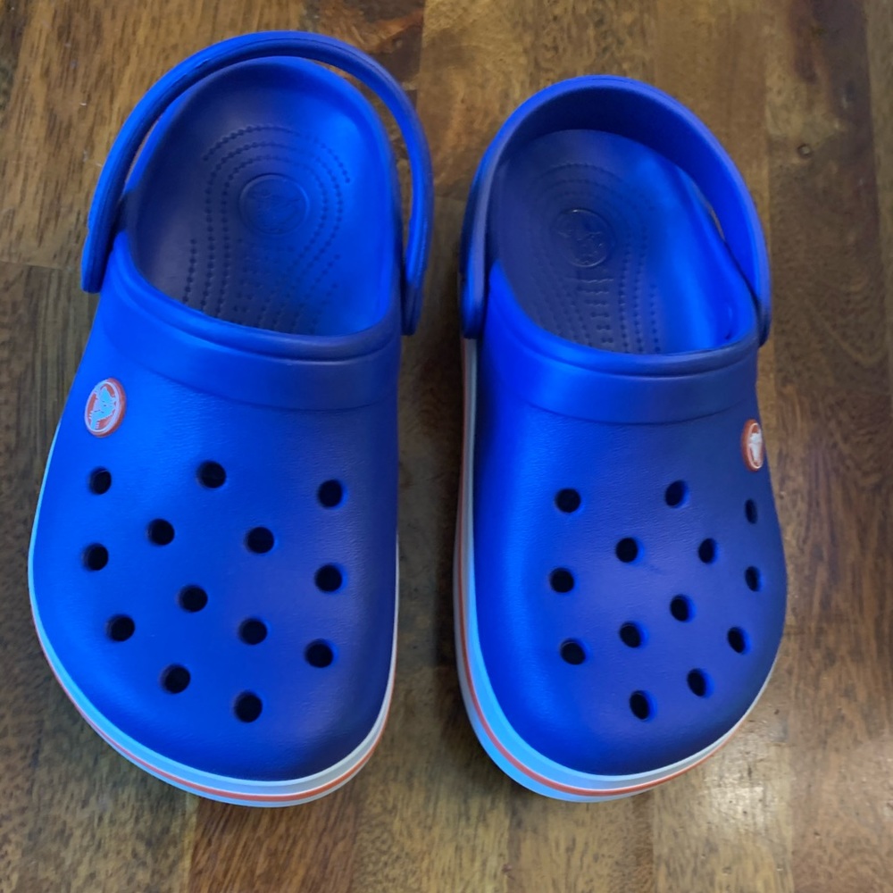 Boys size J2 Crocband Crocs